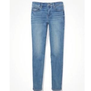 American Eagle low rise Skinny Jeans next level stretch